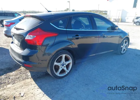 2013 Ford Focus Titanium из США, поврежденный, VIN 1FADP3N2XDL141869